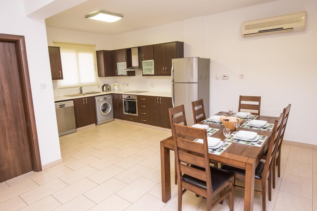 Protaras View Villas ภายนอก รูปภาพ
